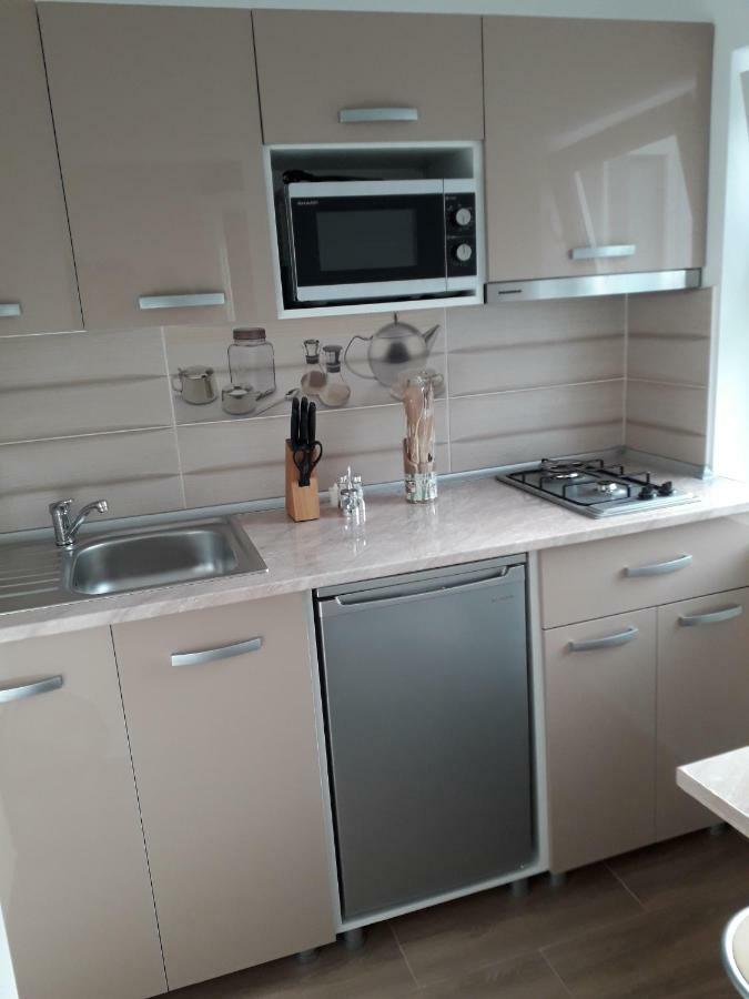 Adrya Apartment Orşova Екстериор снимка